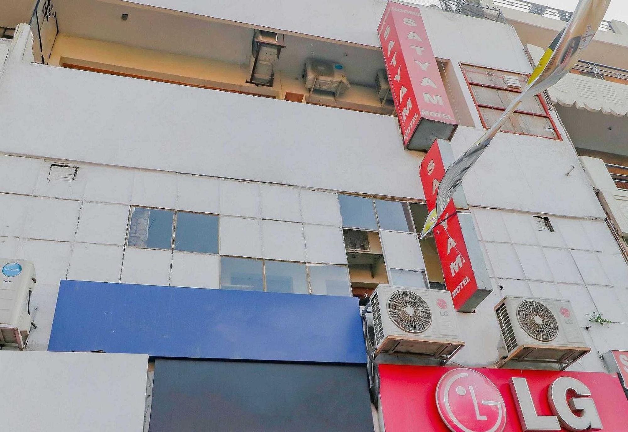 Hotel O Sameer Residency Chandīgarh Dış mekan fotoğraf