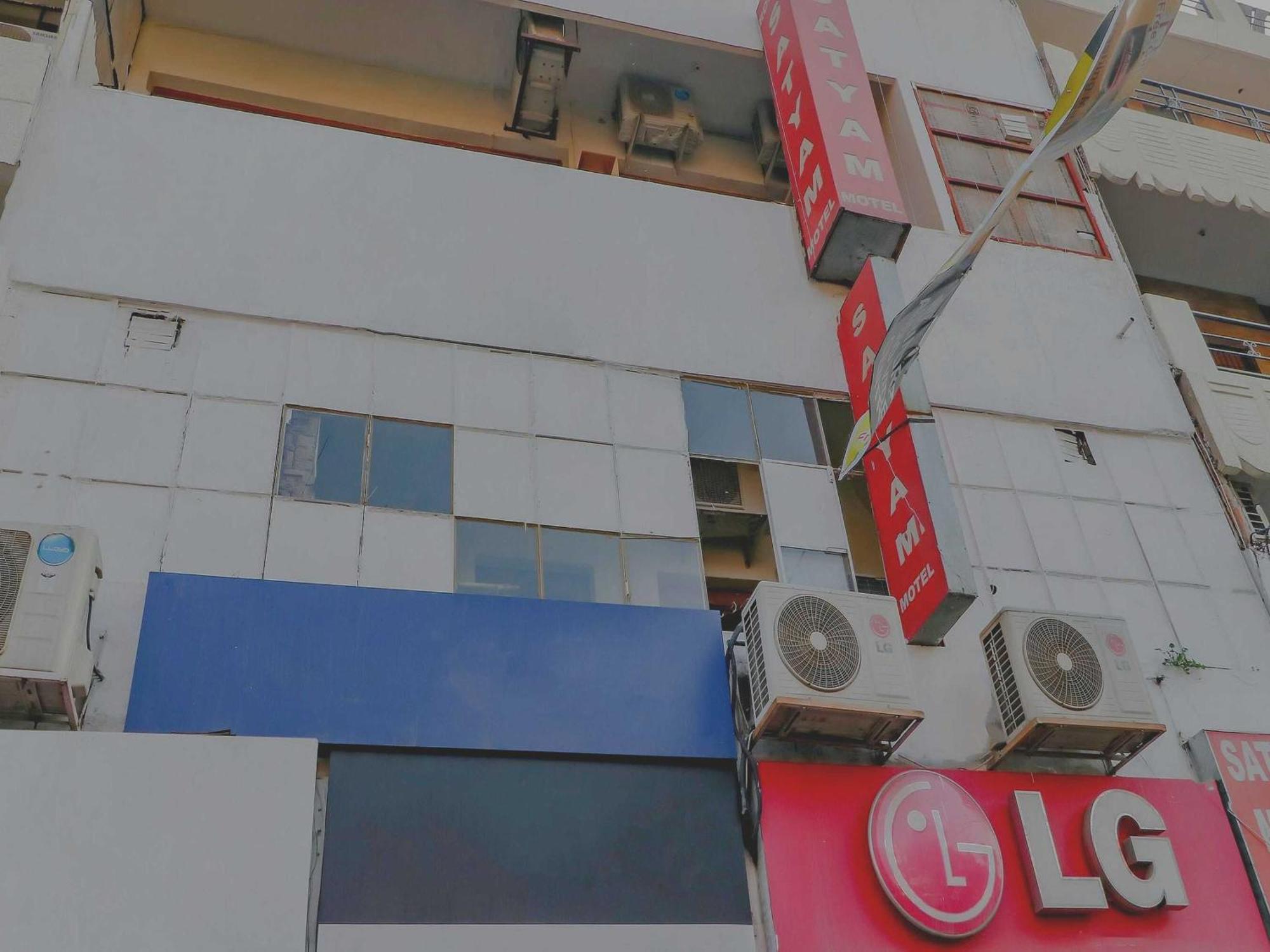 Hotel O Sameer Residency Chandīgarh Dış mekan fotoğraf